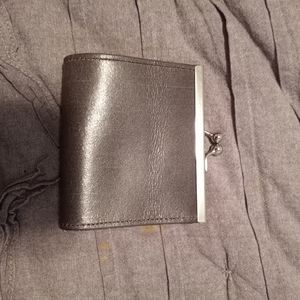 MW change purse in gray